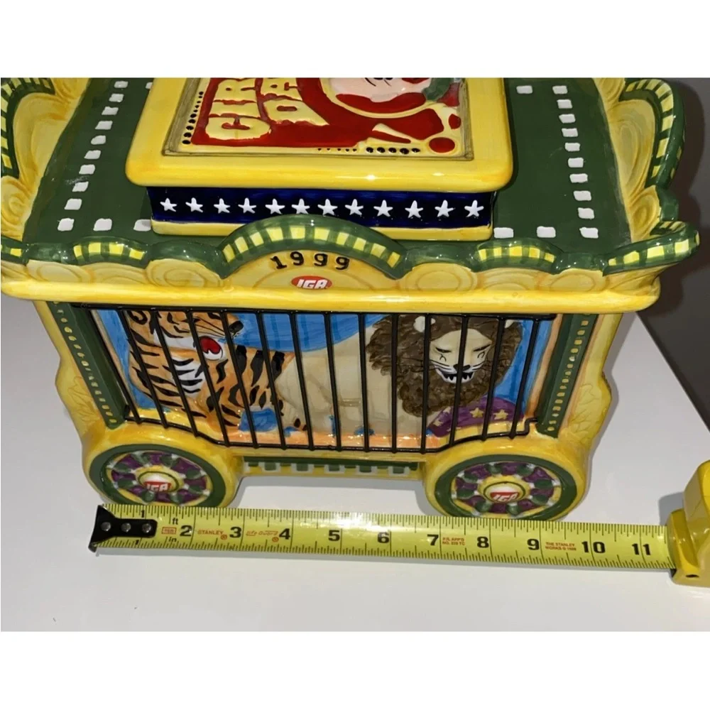 Vintage IGA 1999 Circus Daze Lion &‎ Tiger Train Car Ceramic Cookie Jar